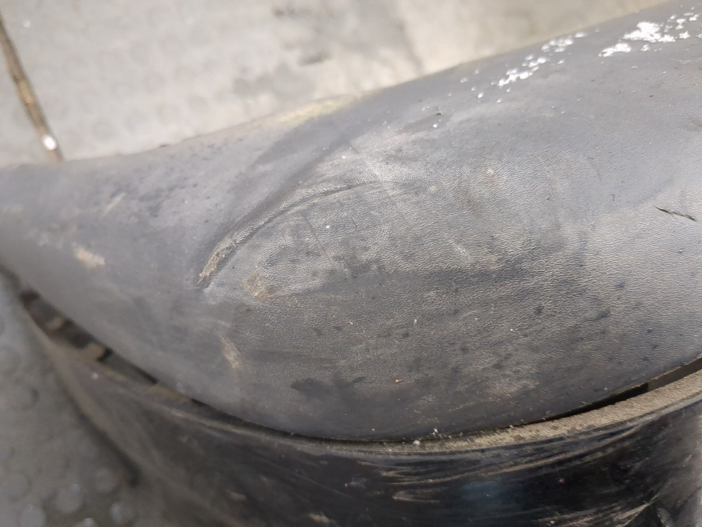 Бампер передний