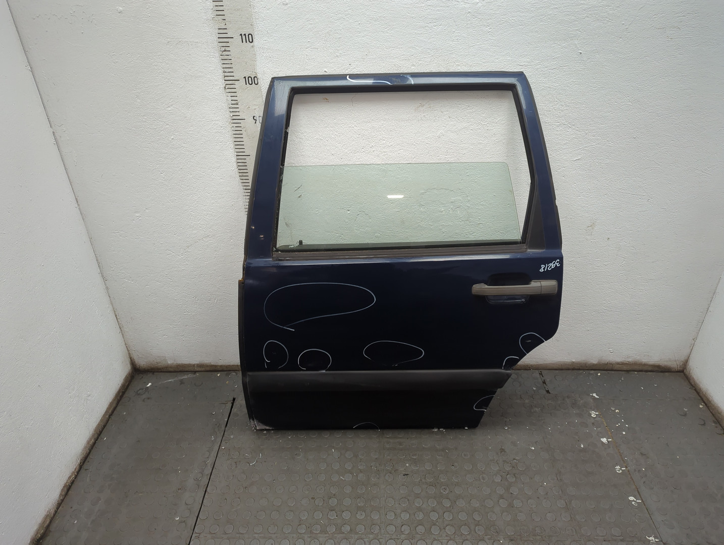 Дверь задняя левая