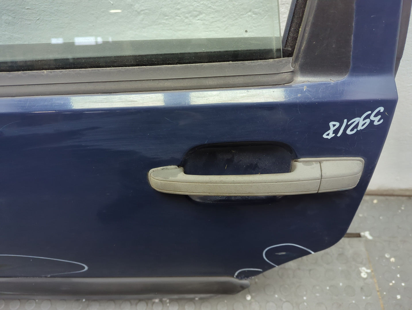 Дверь задняя левая