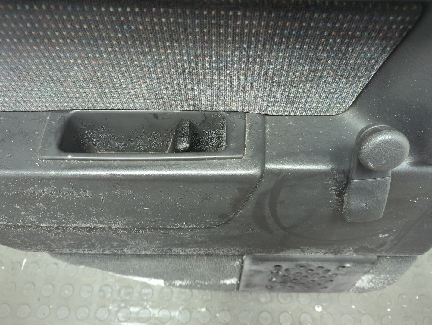 Дверь задняя левая