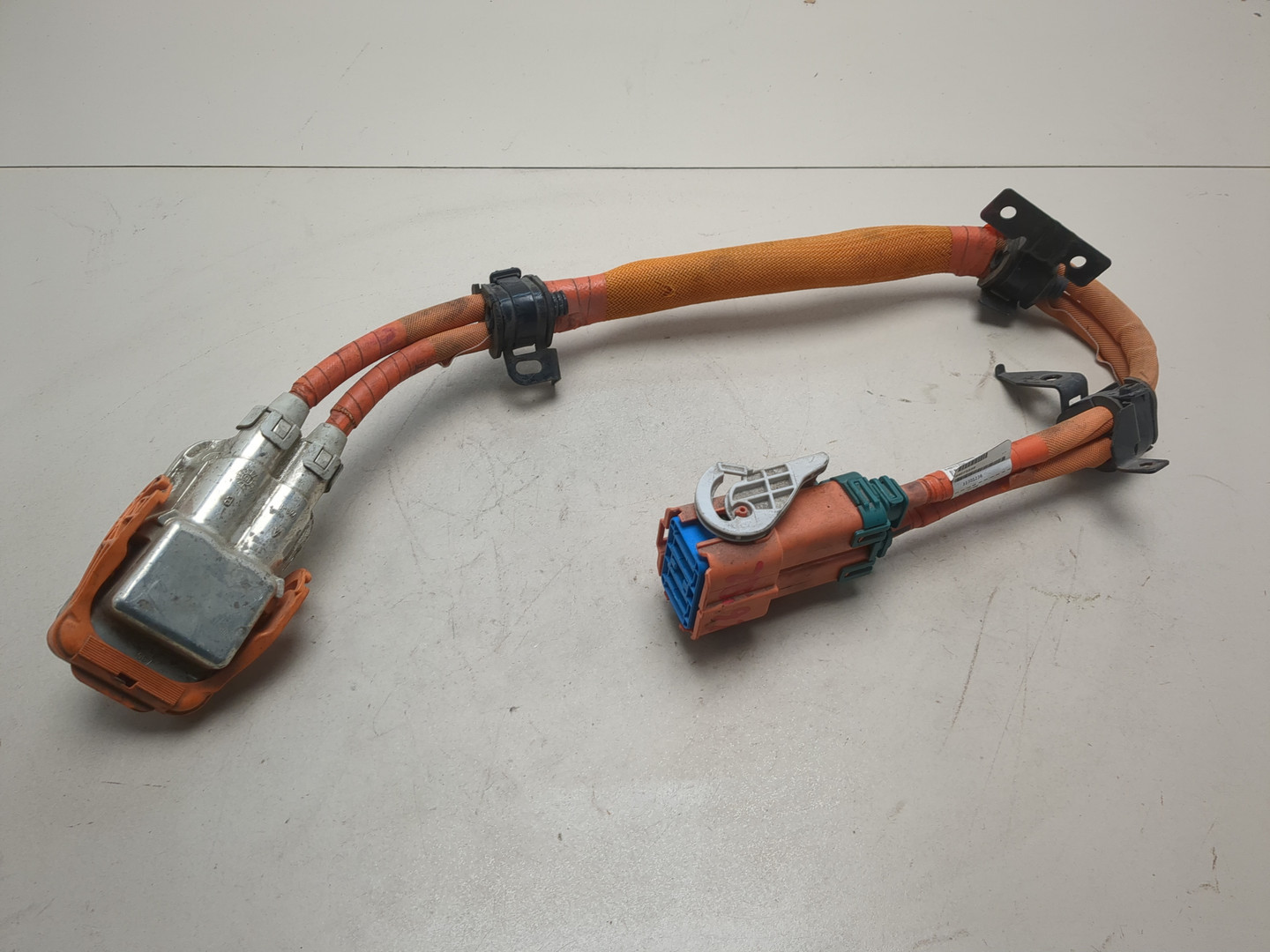 Провод высокого напряжения