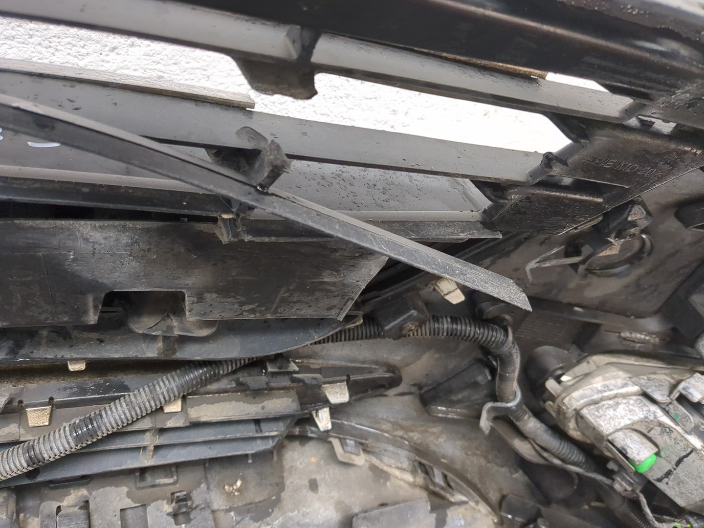 Бампер передний