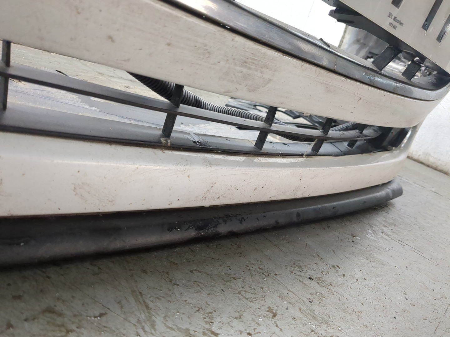 Бампер передний