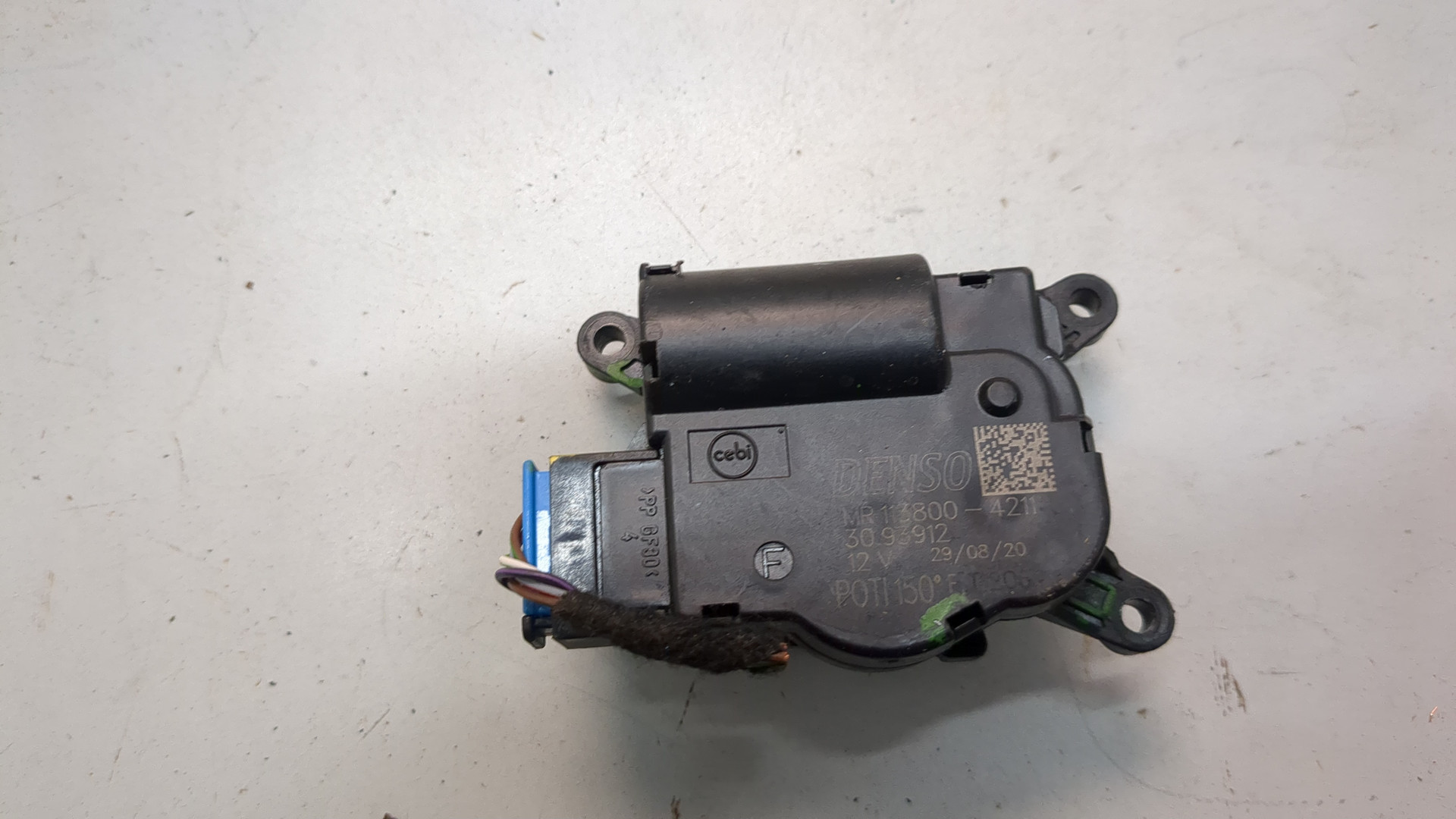 Моторчик заслонки печки