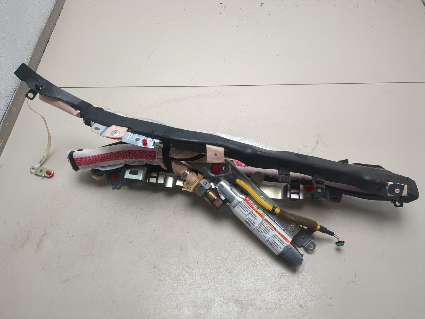 Подушка безопасности боковая (шторка)