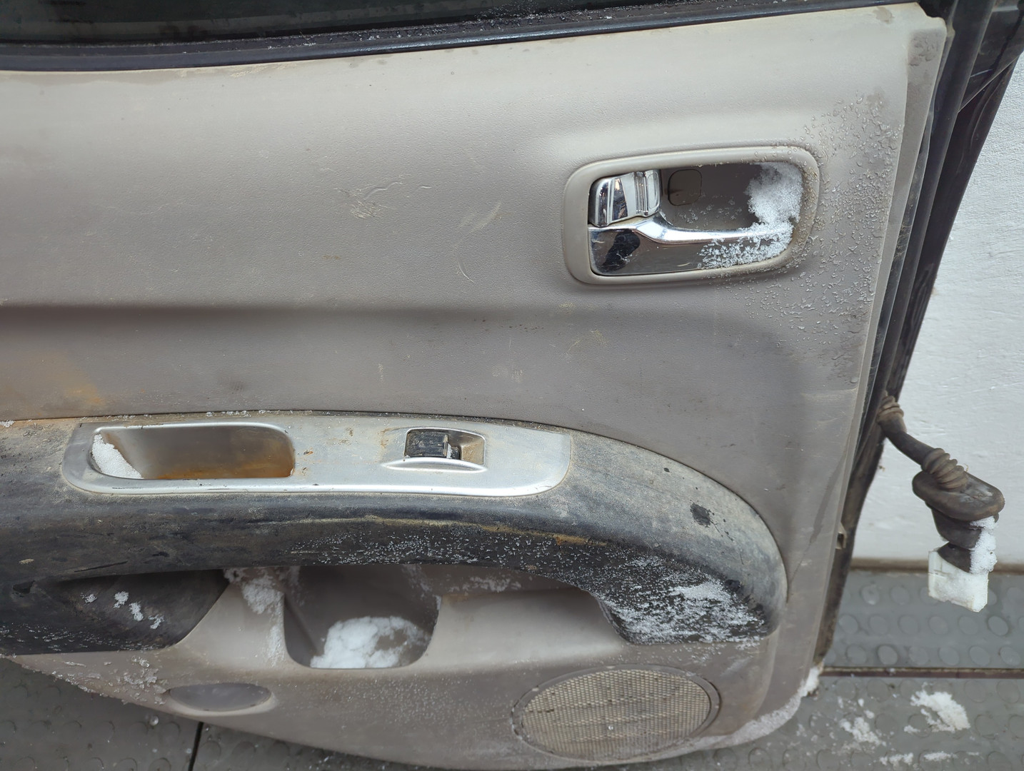 Дверь задняя левая