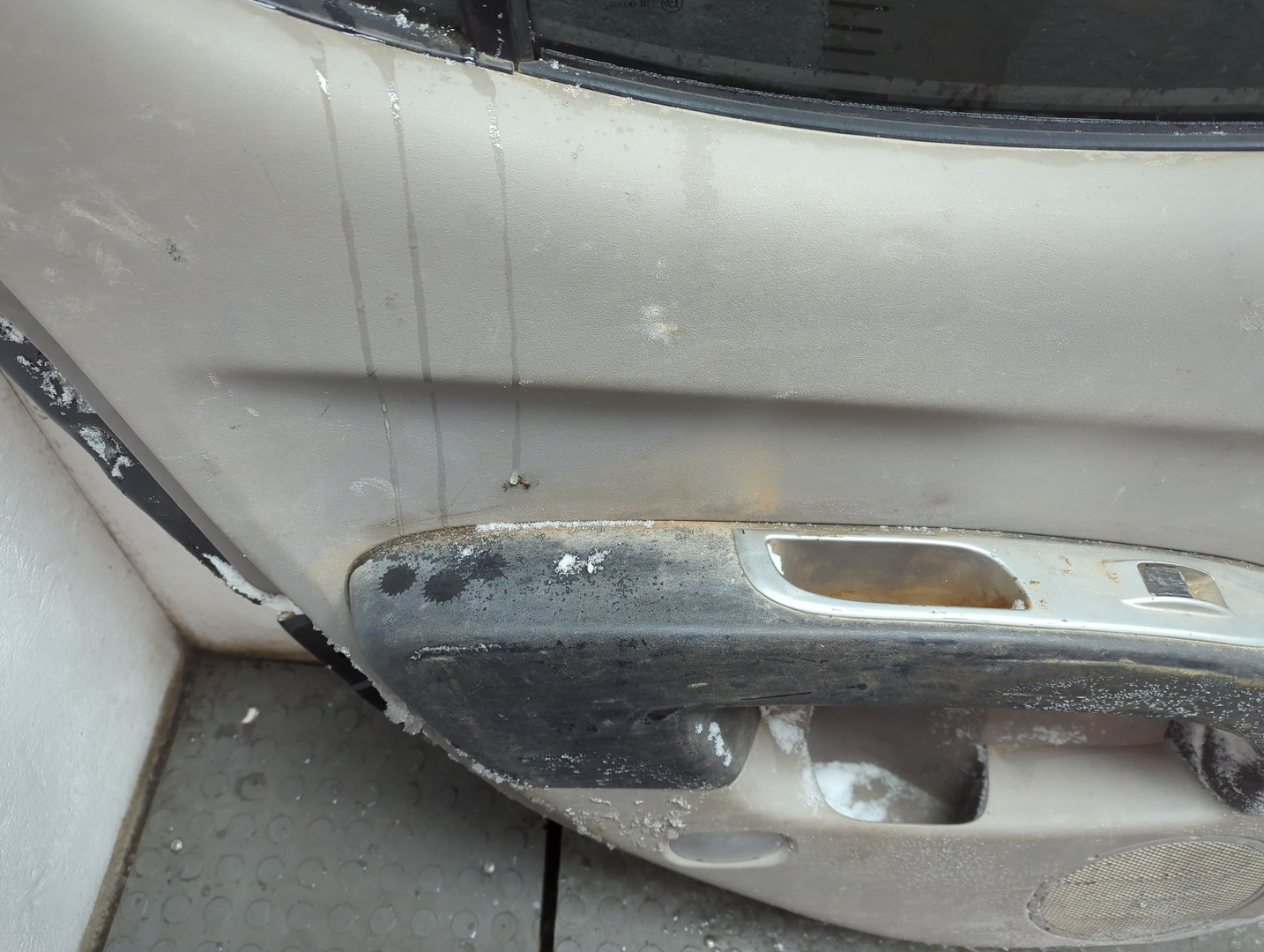 Дверь задняя левая