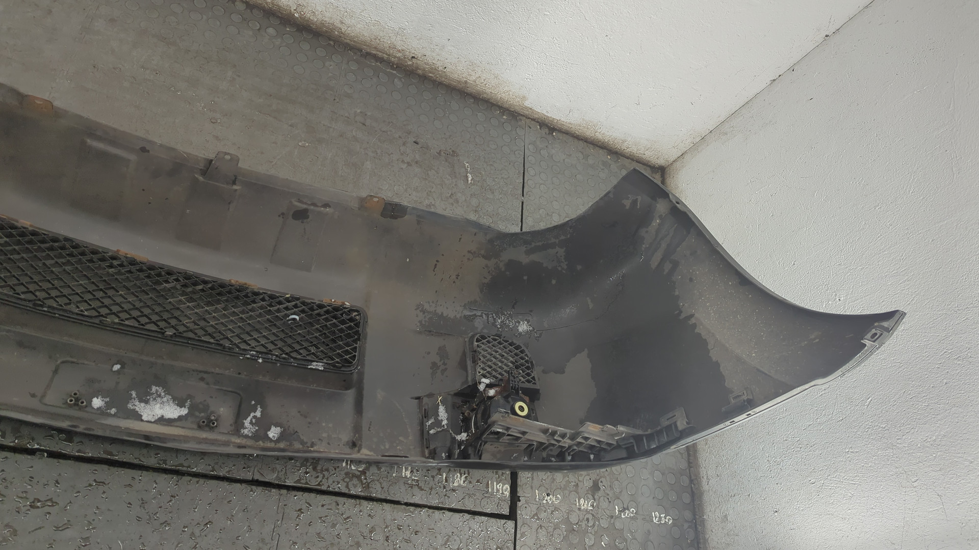 Бампер передний