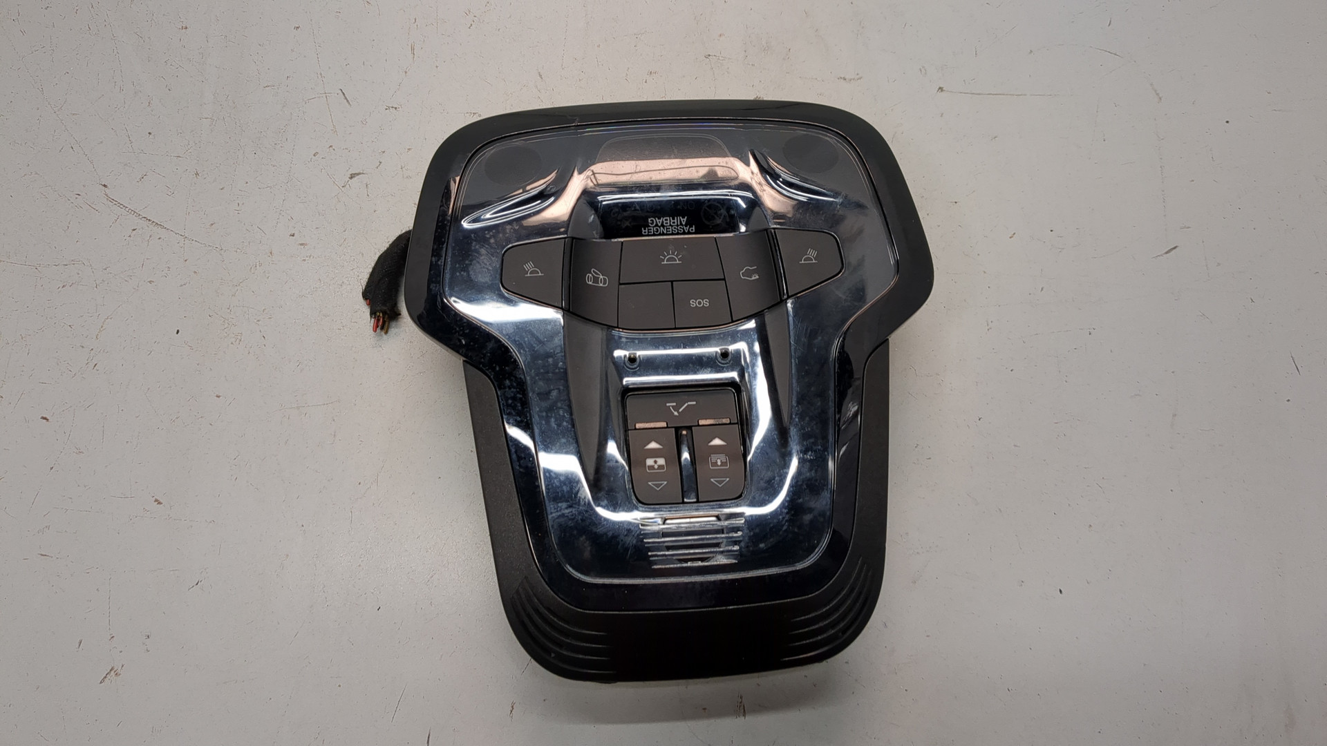 Плафон салонный