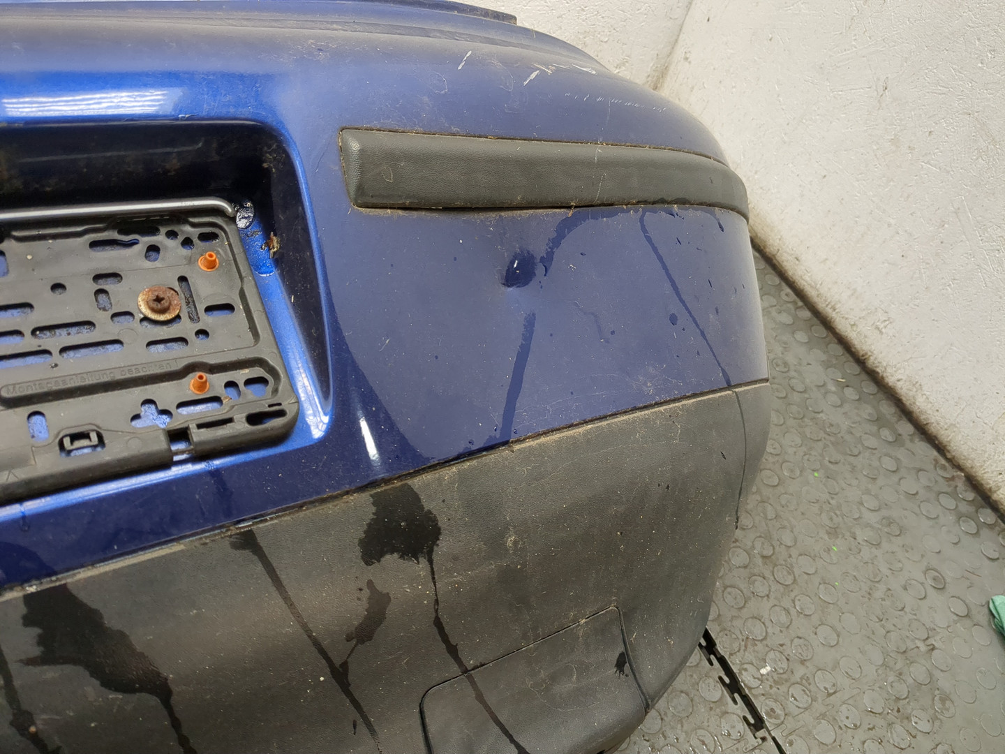 Бампер задний