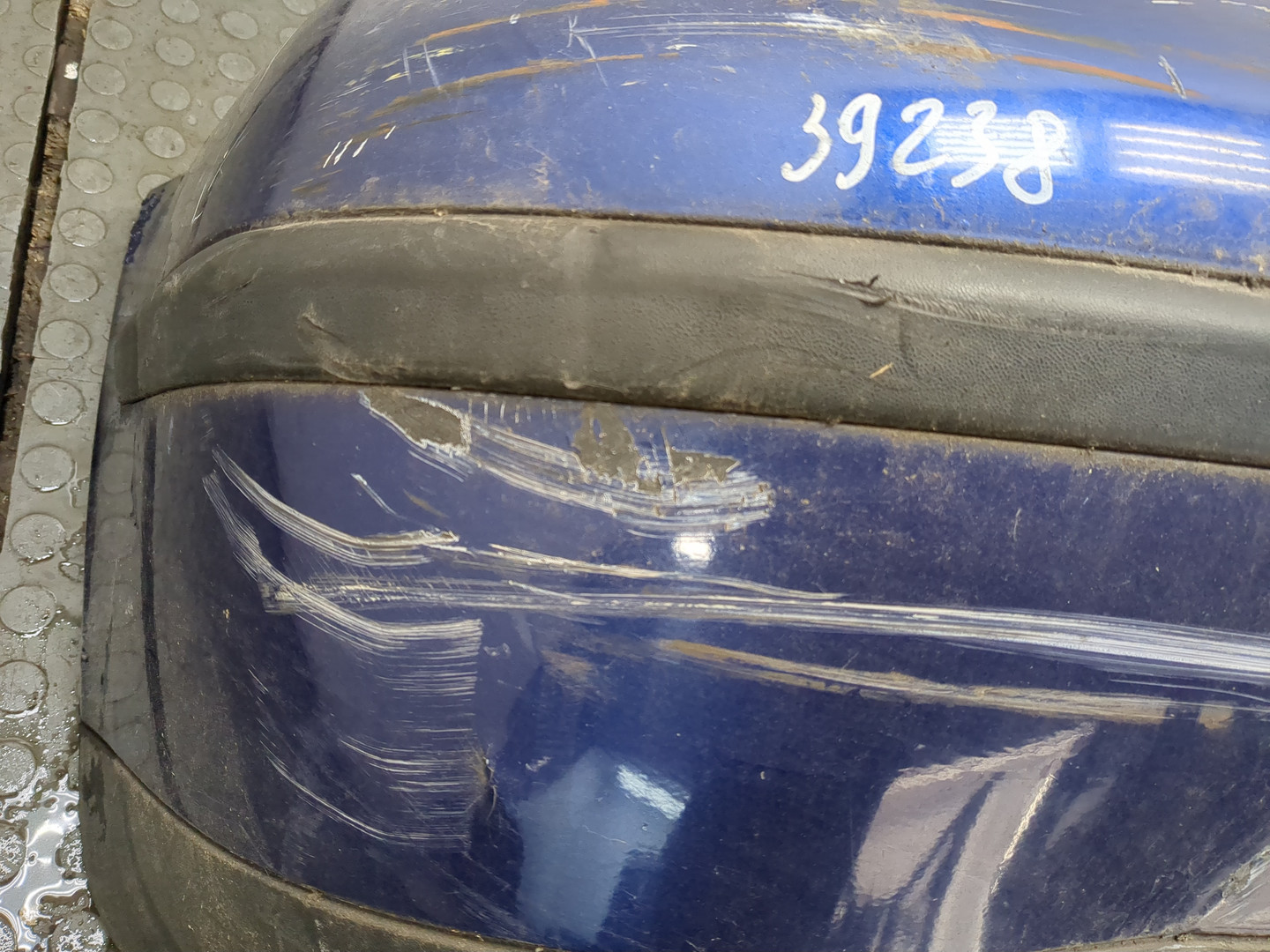 Бампер задний