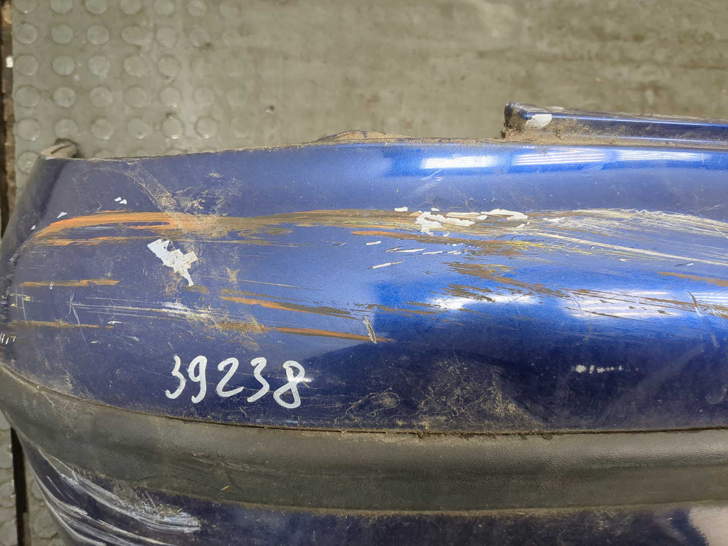 Бампер задний