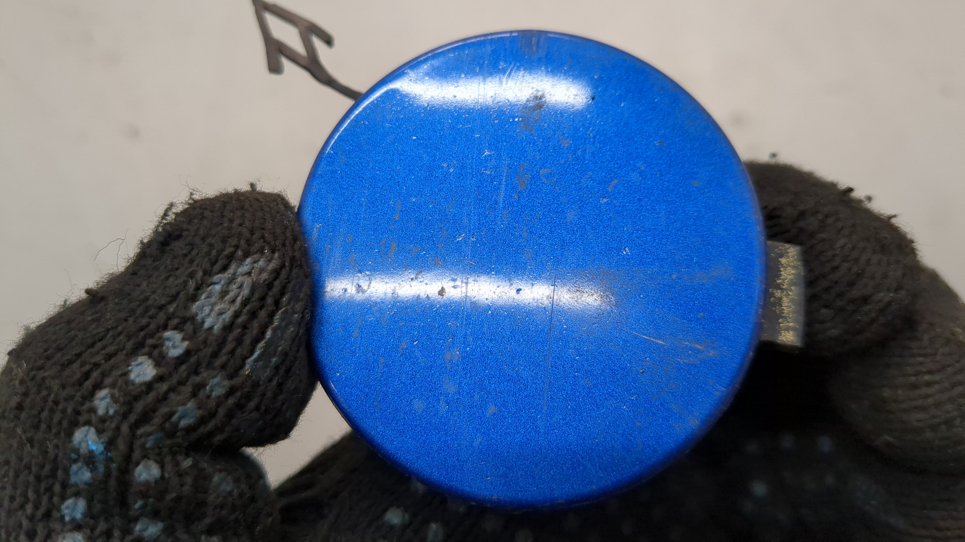 Заглушка буксировочного крюка