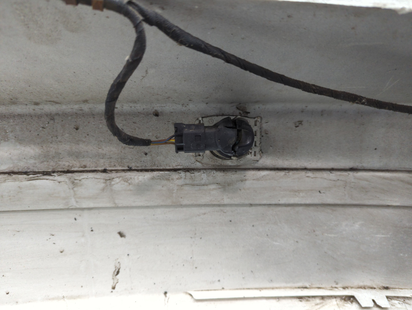 Бампер задний