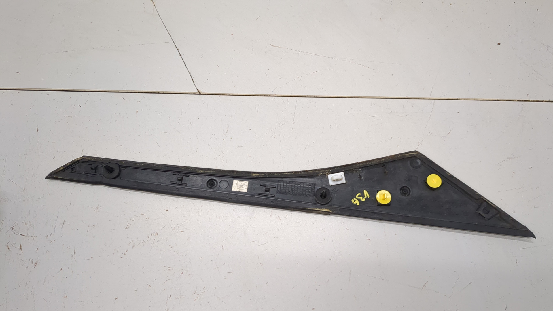 Накладка заднего крыла левого