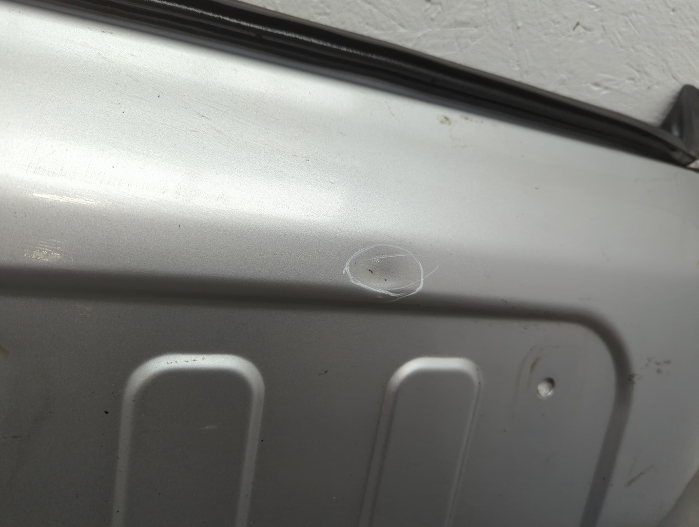 Дверь багажника