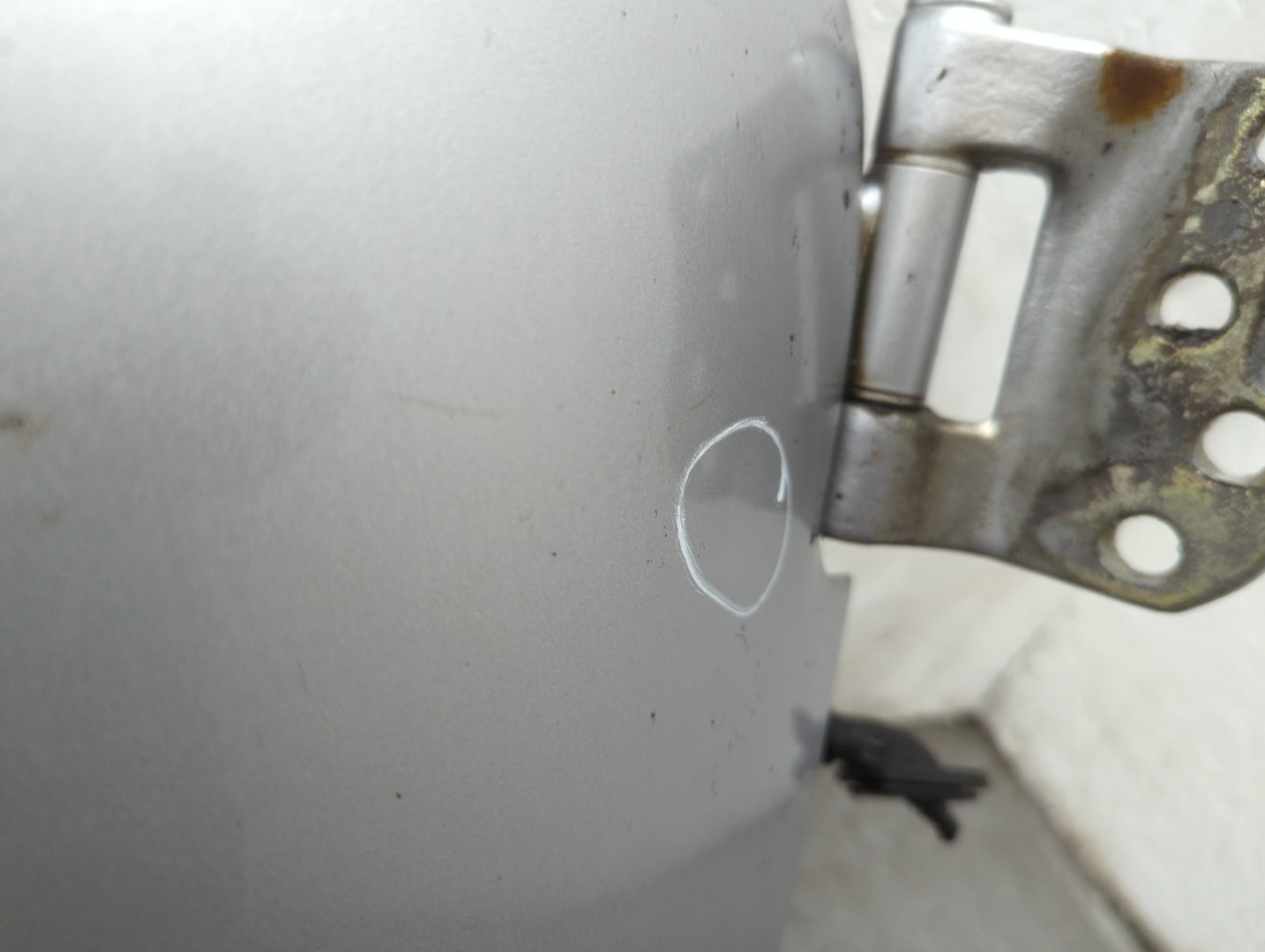 Дверь багажника