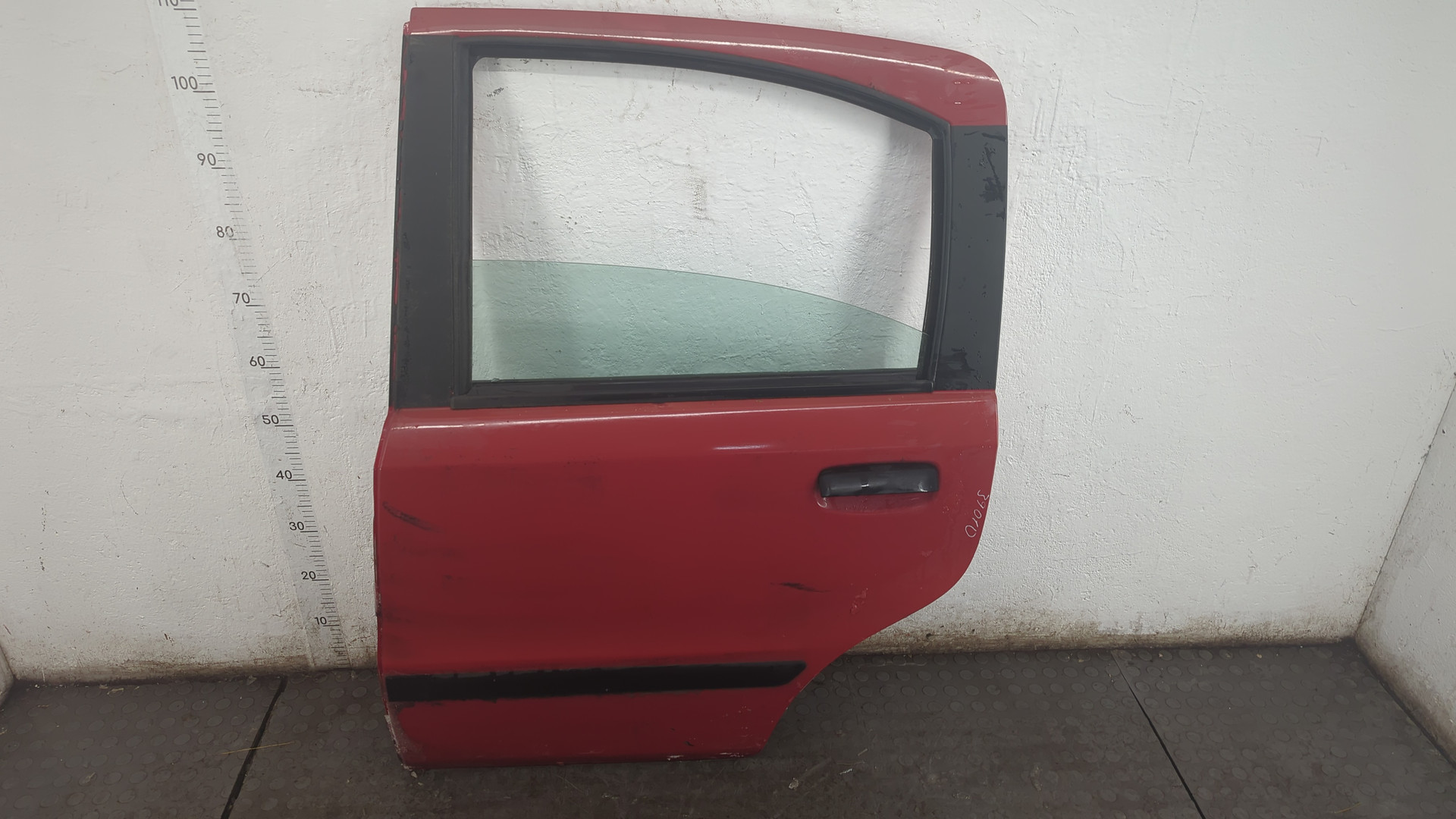 Дверь задняя левая