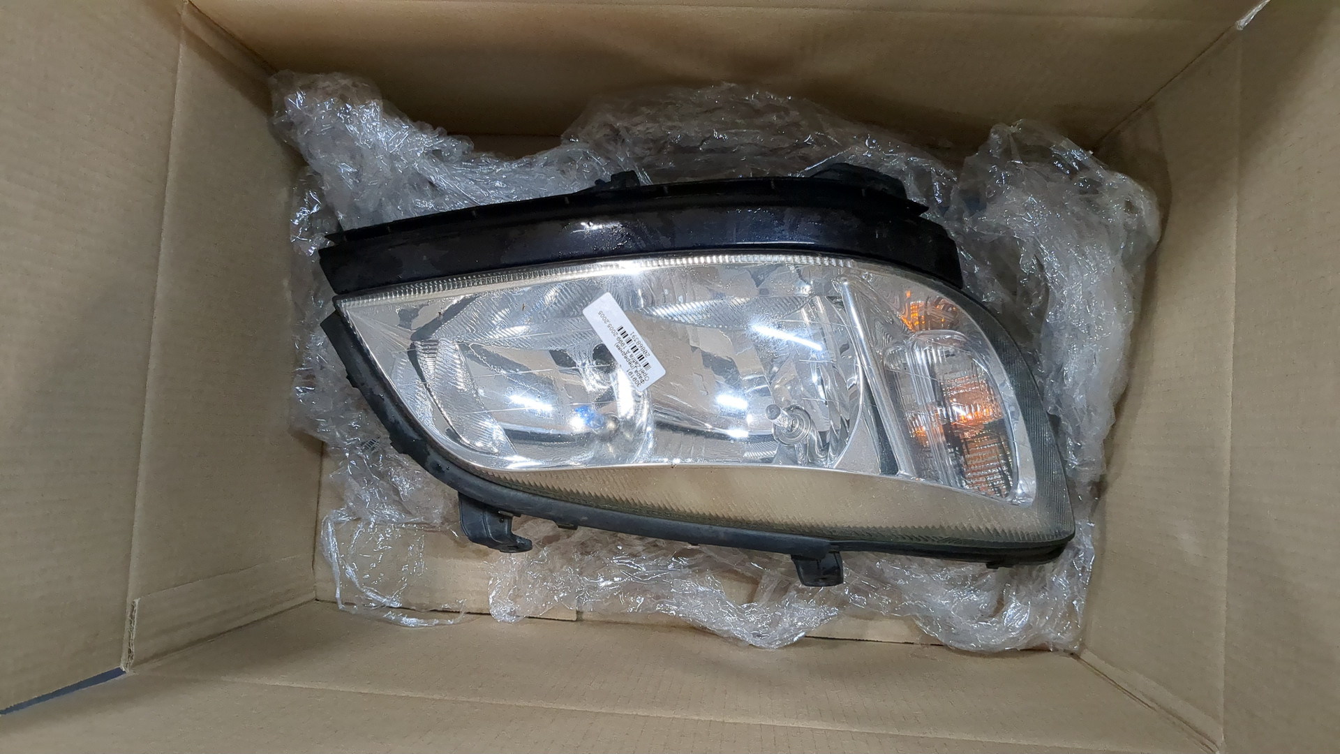 Фара правая