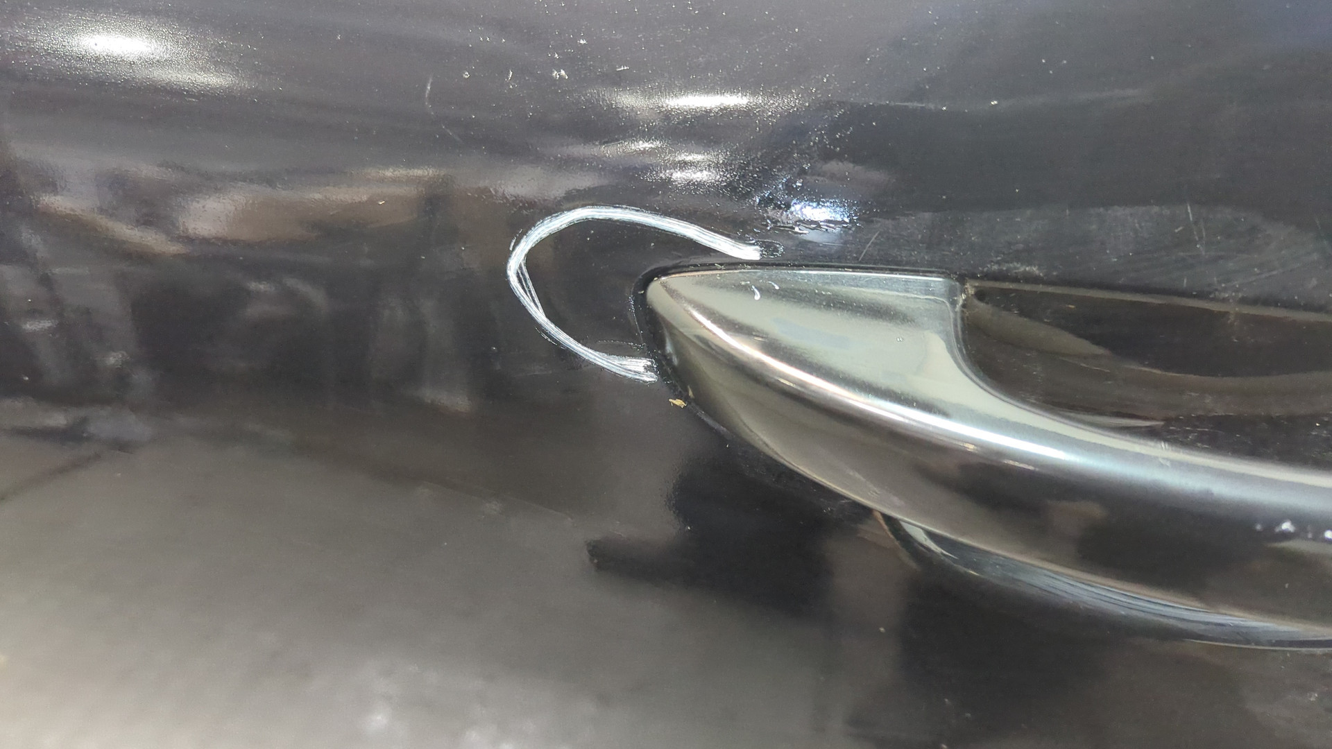 Дверь передняя левая