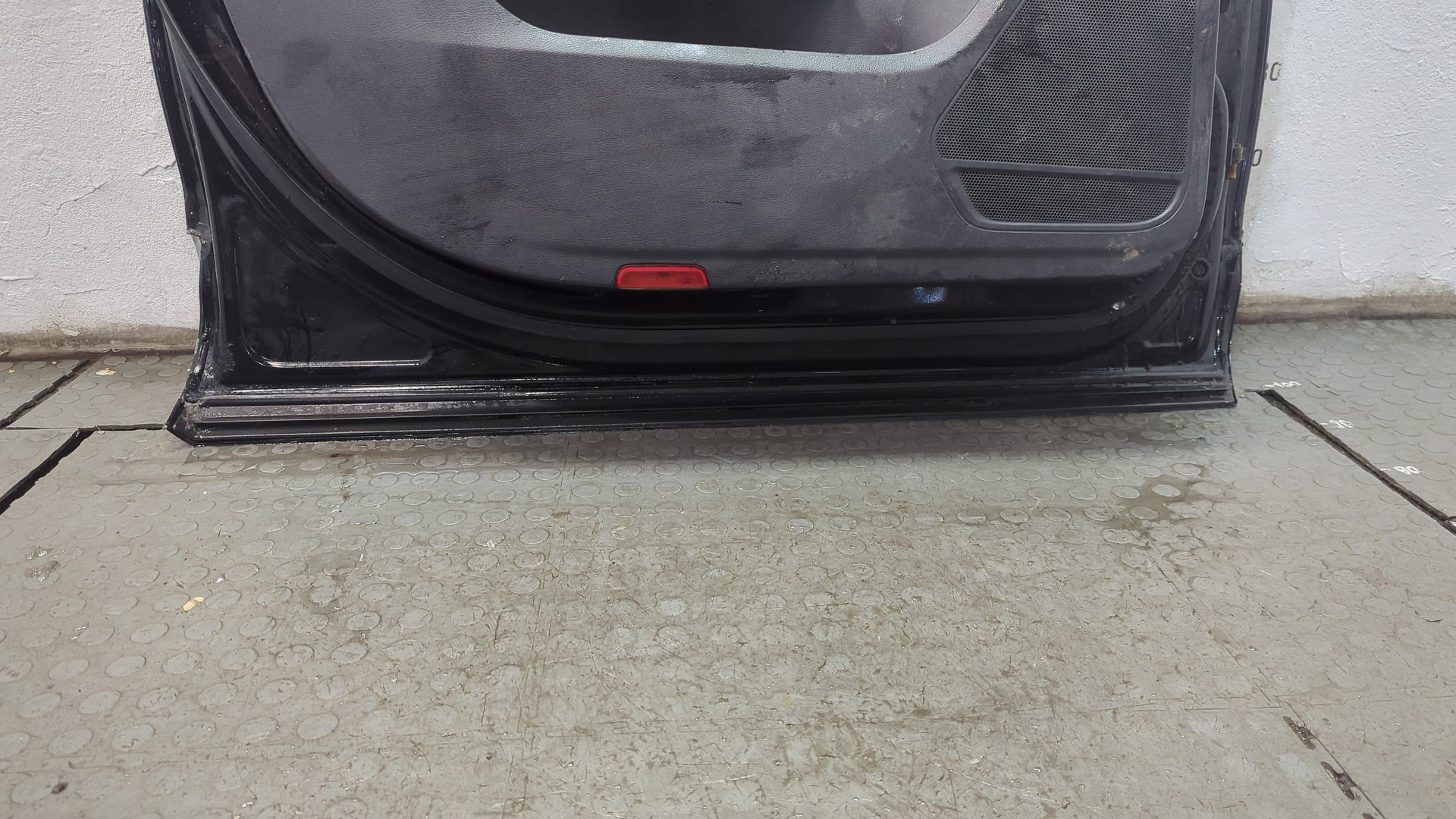 Дверь передняя левая