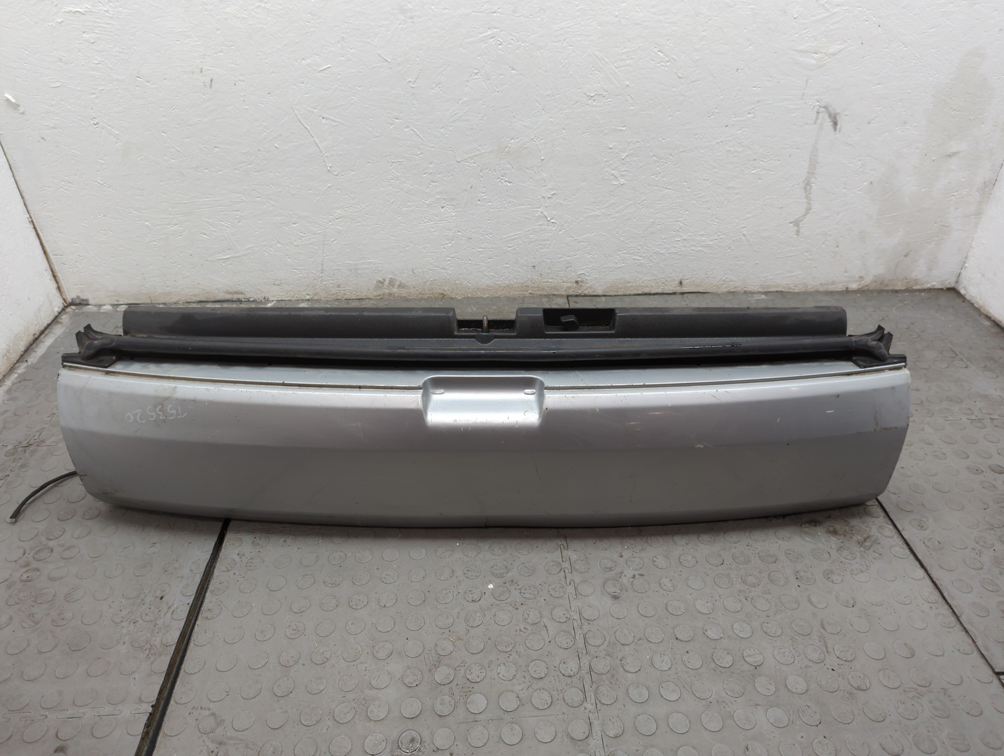 Дверь багажника нижняя (борт)