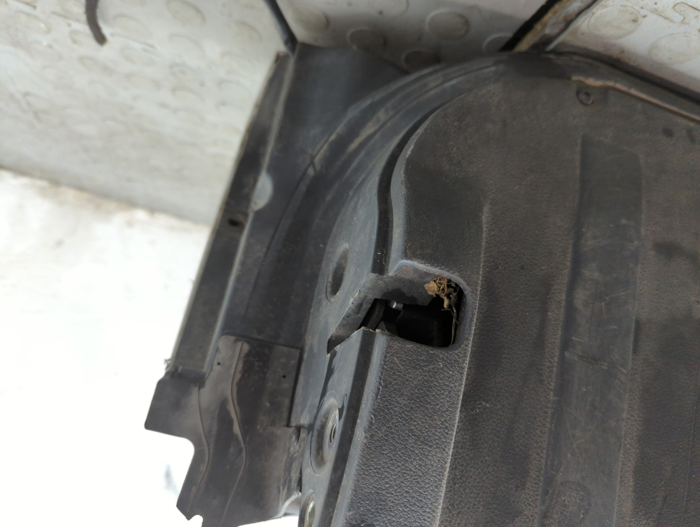 Дверь багажника нижняя (борт)