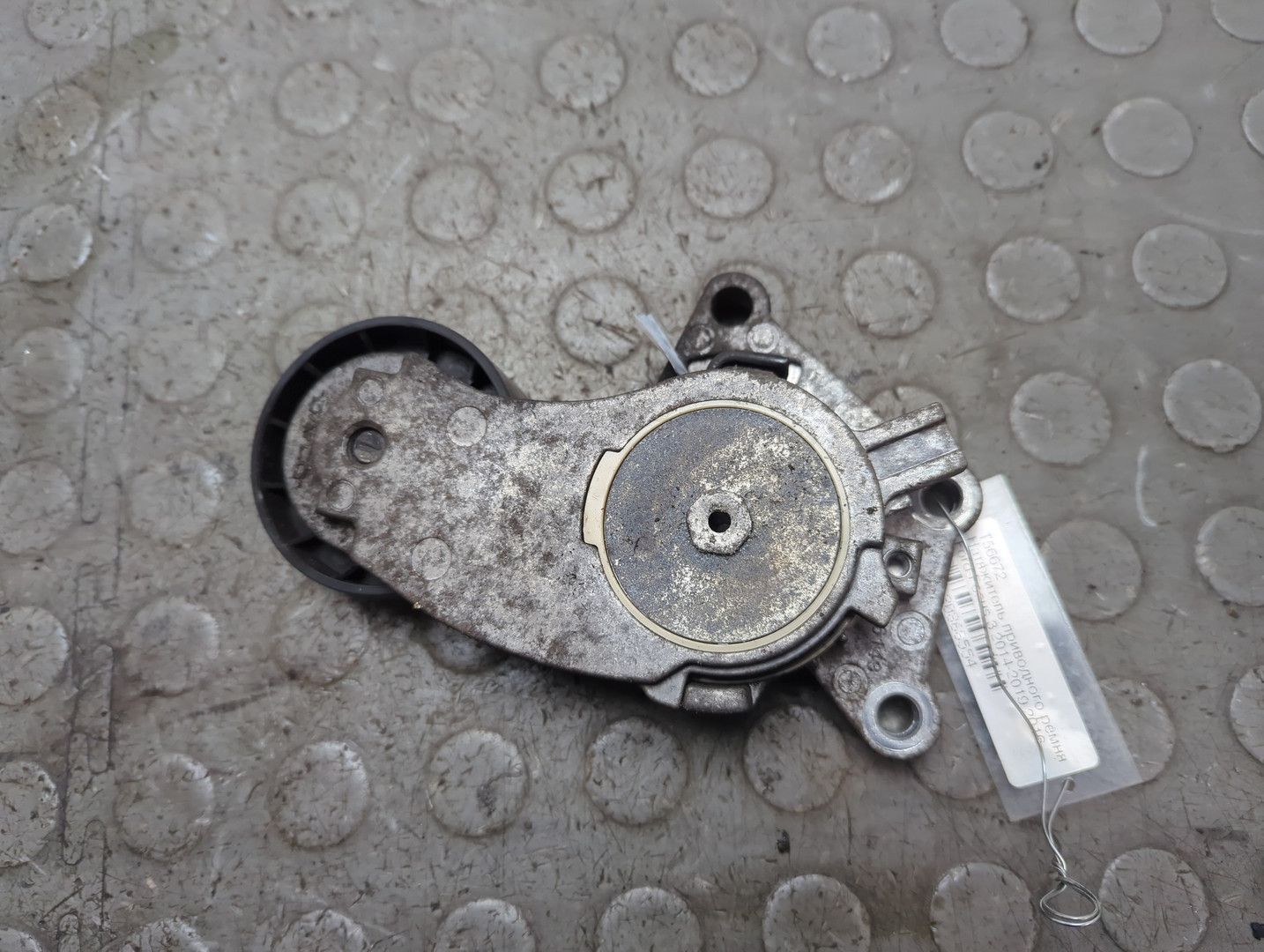 Натяжитель ремня