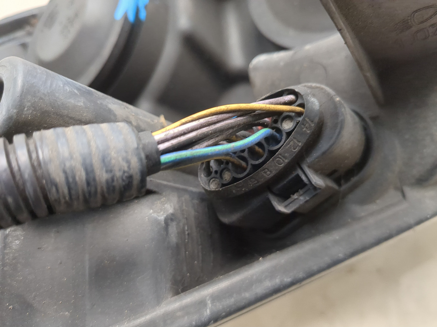 Фара правая