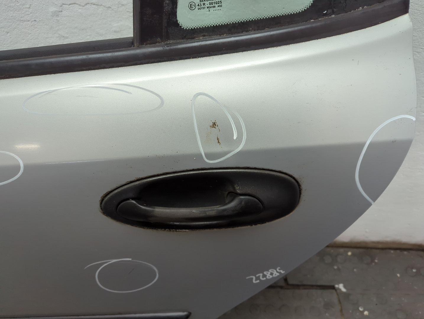 Дверь задняя левая