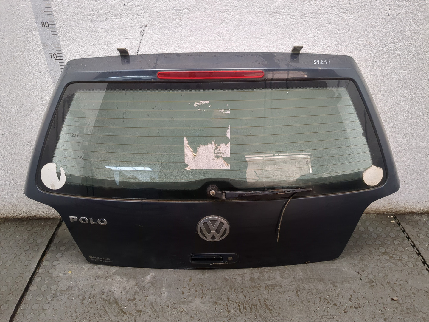 Дверь багажника