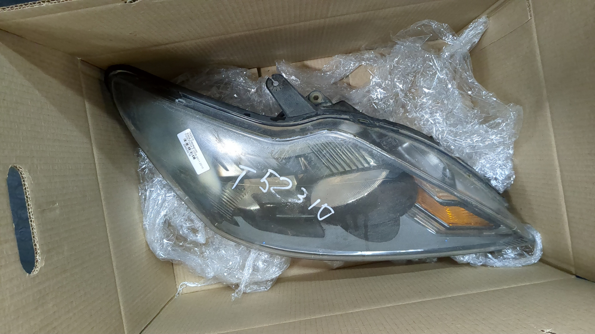 Фара правая