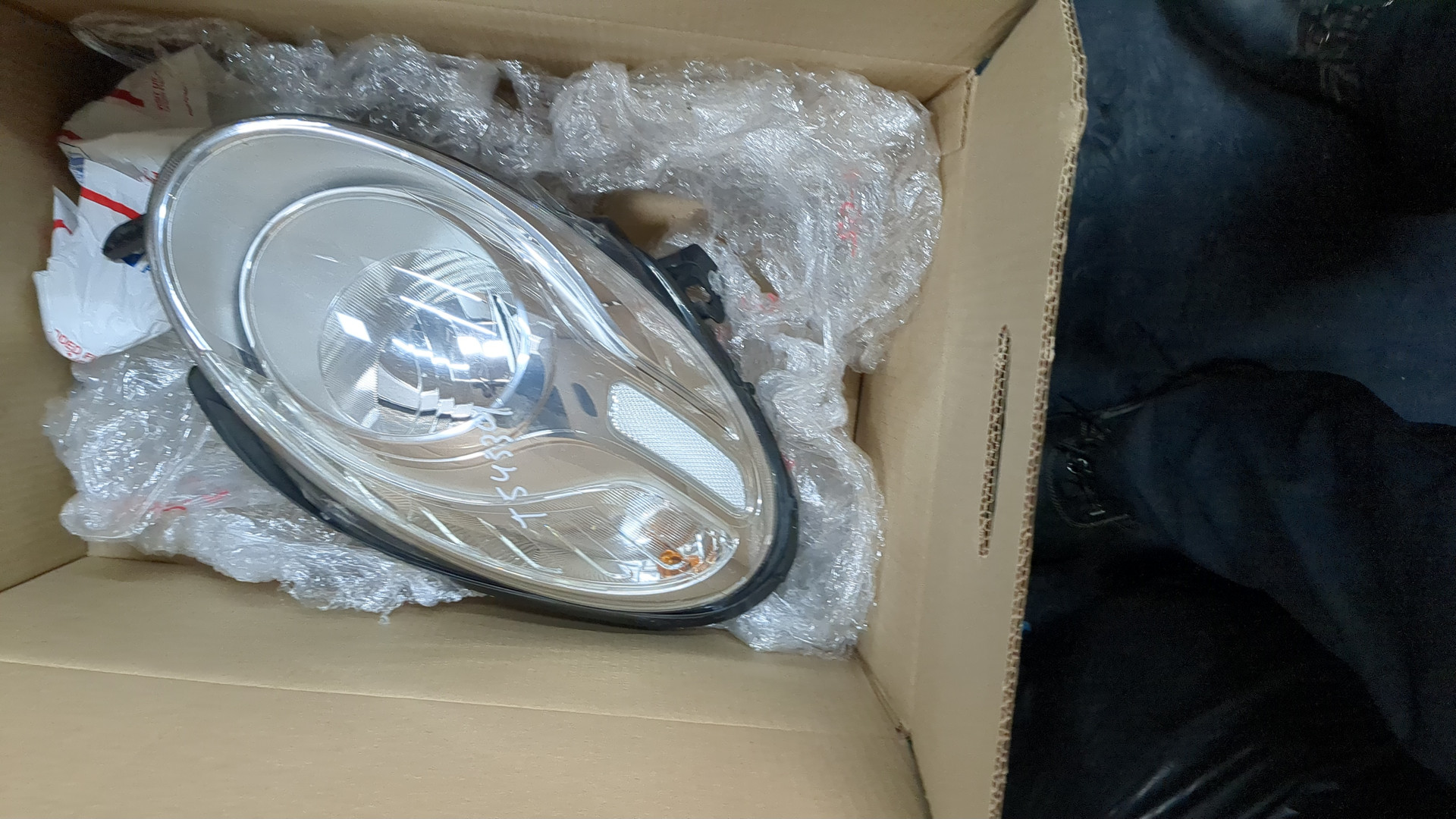 Фара правая