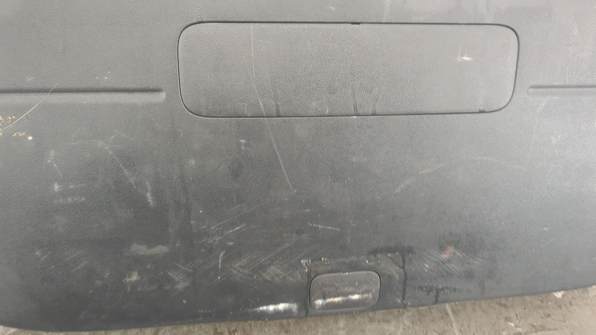 Дверь багажника