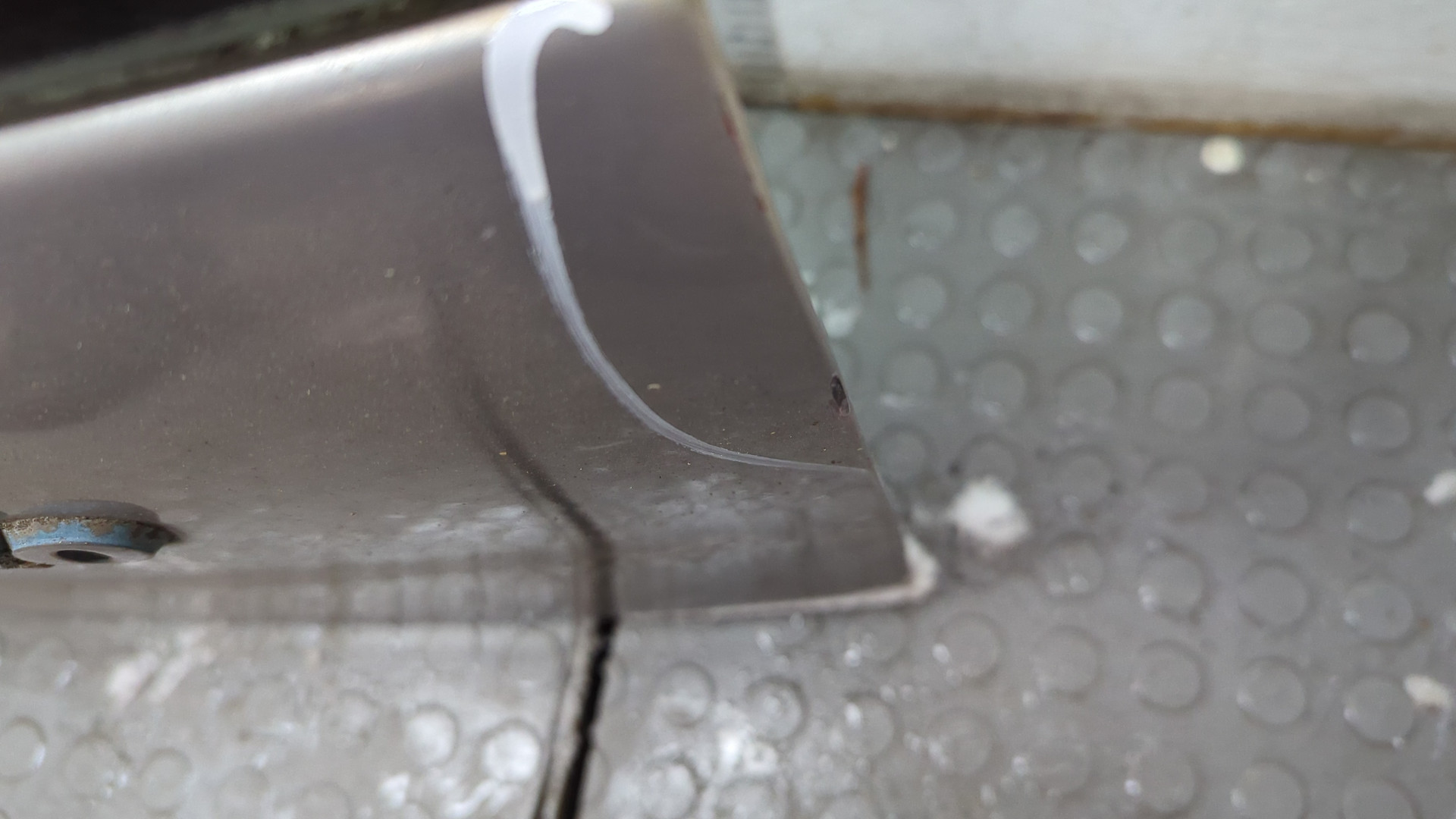 Дверь багажника