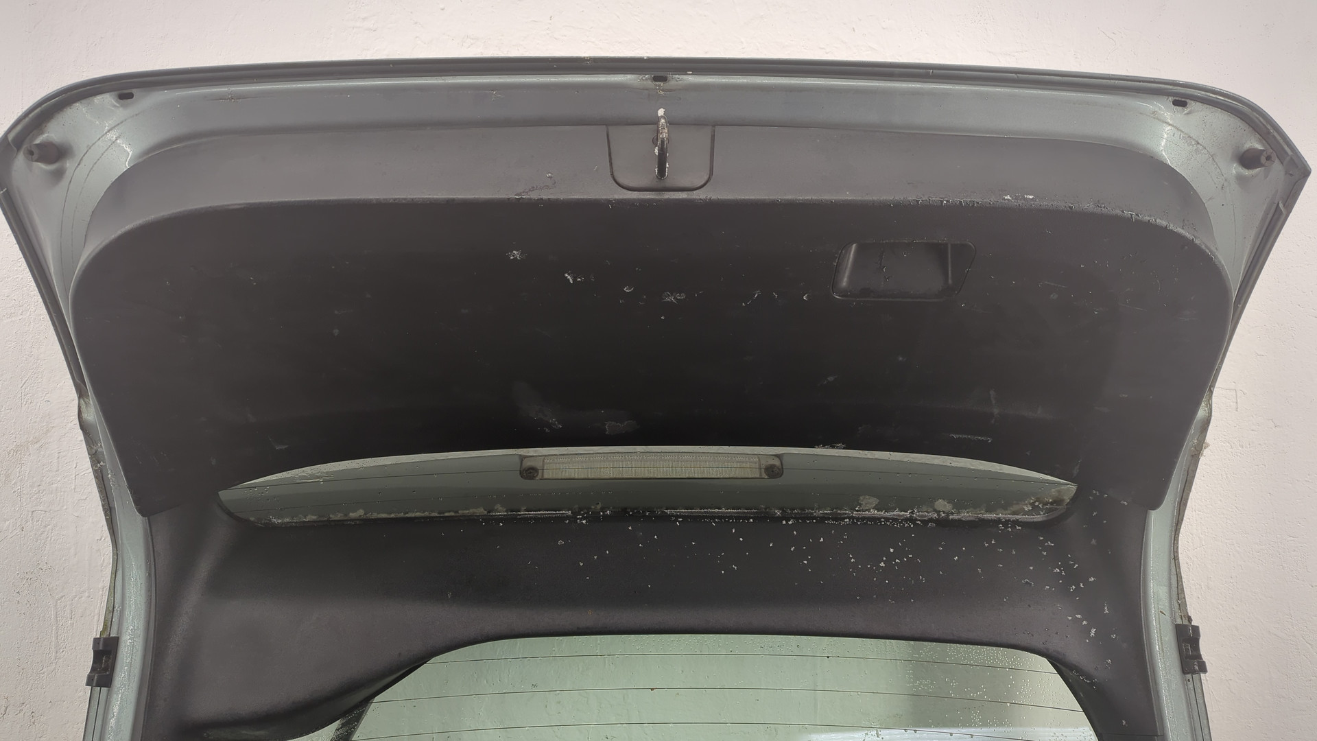 Дверь багажника