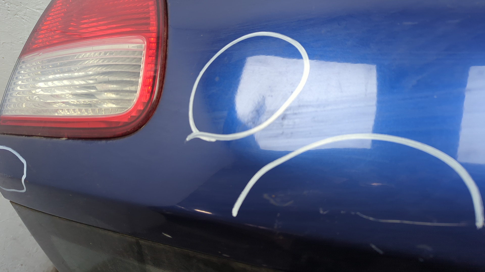 Дверь багажника