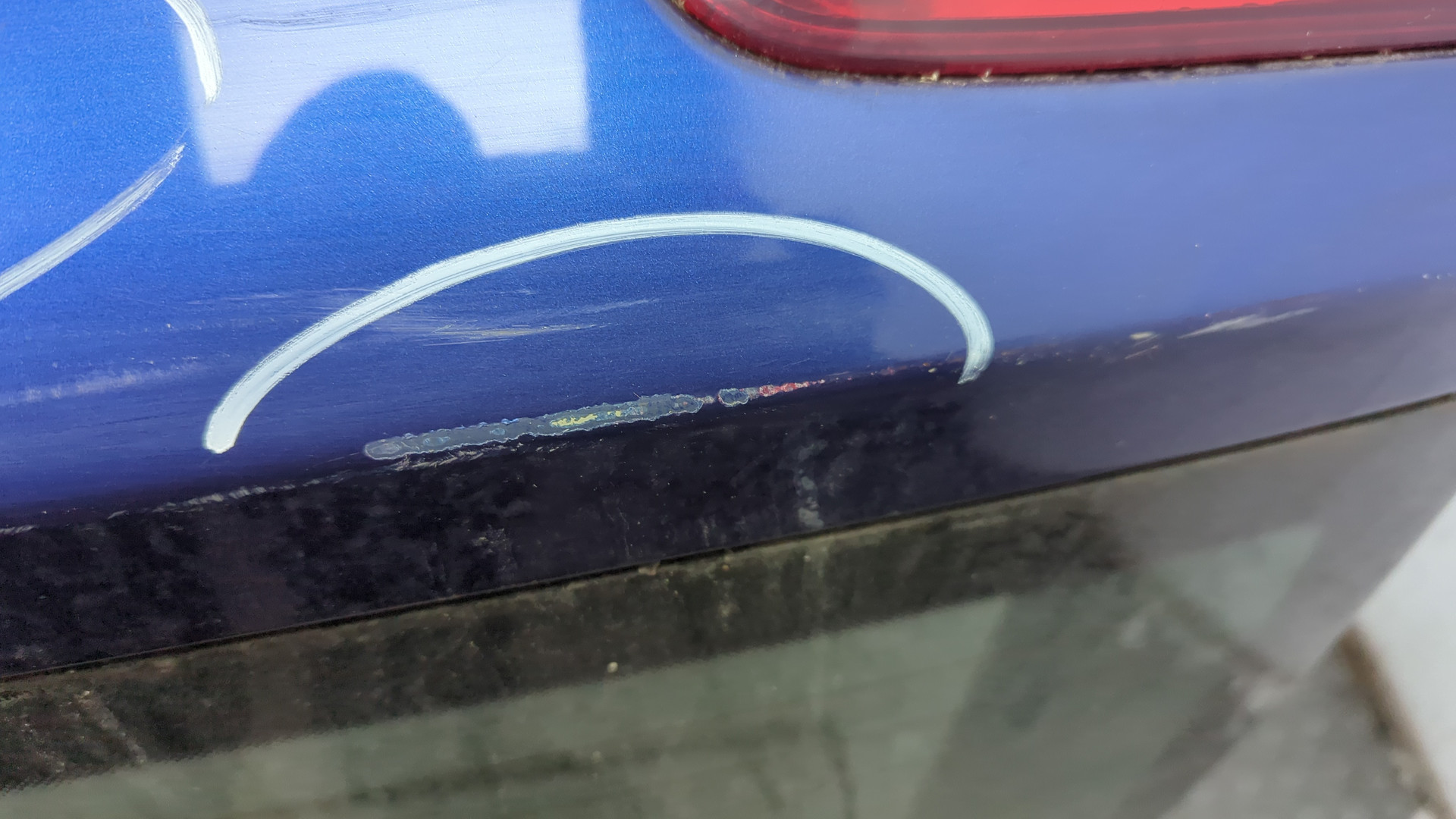 Дверь багажника