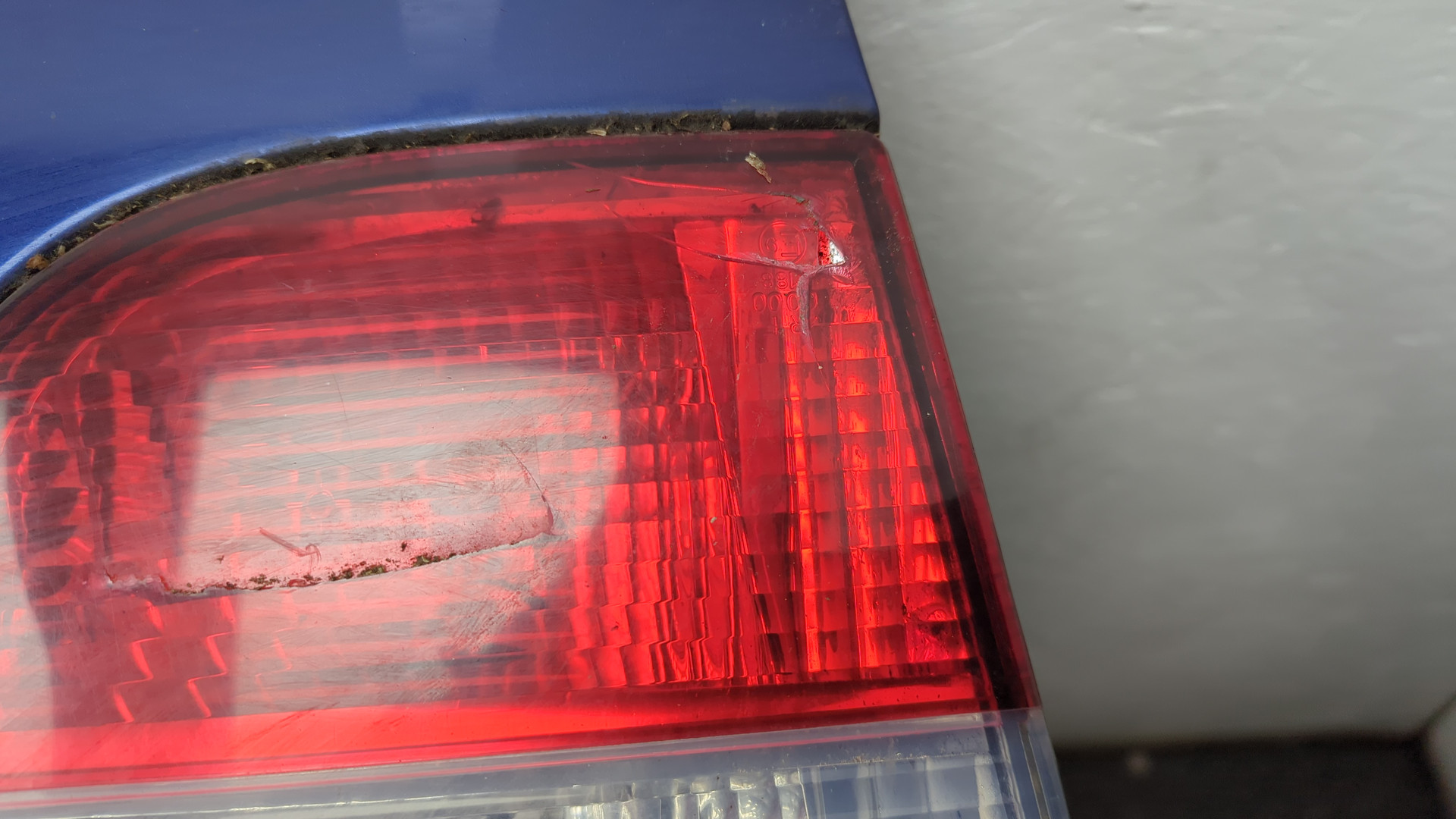 Дверь багажника