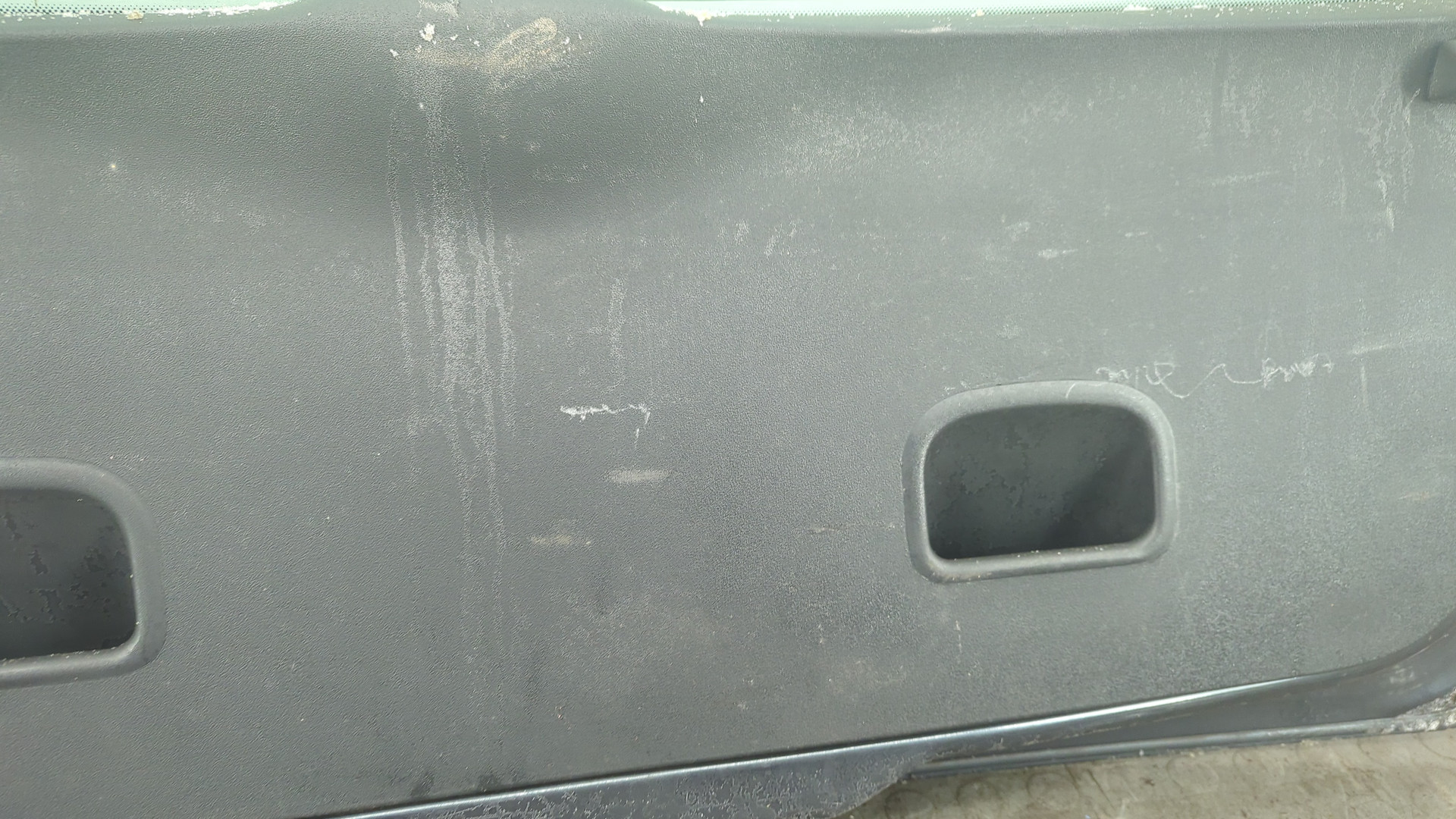 Дверь багажника