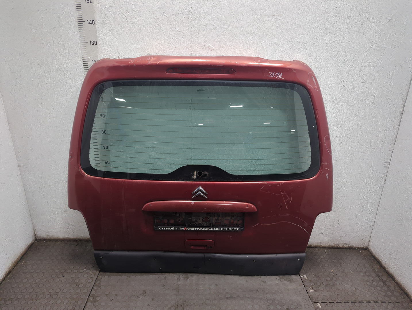 Дверь багажника