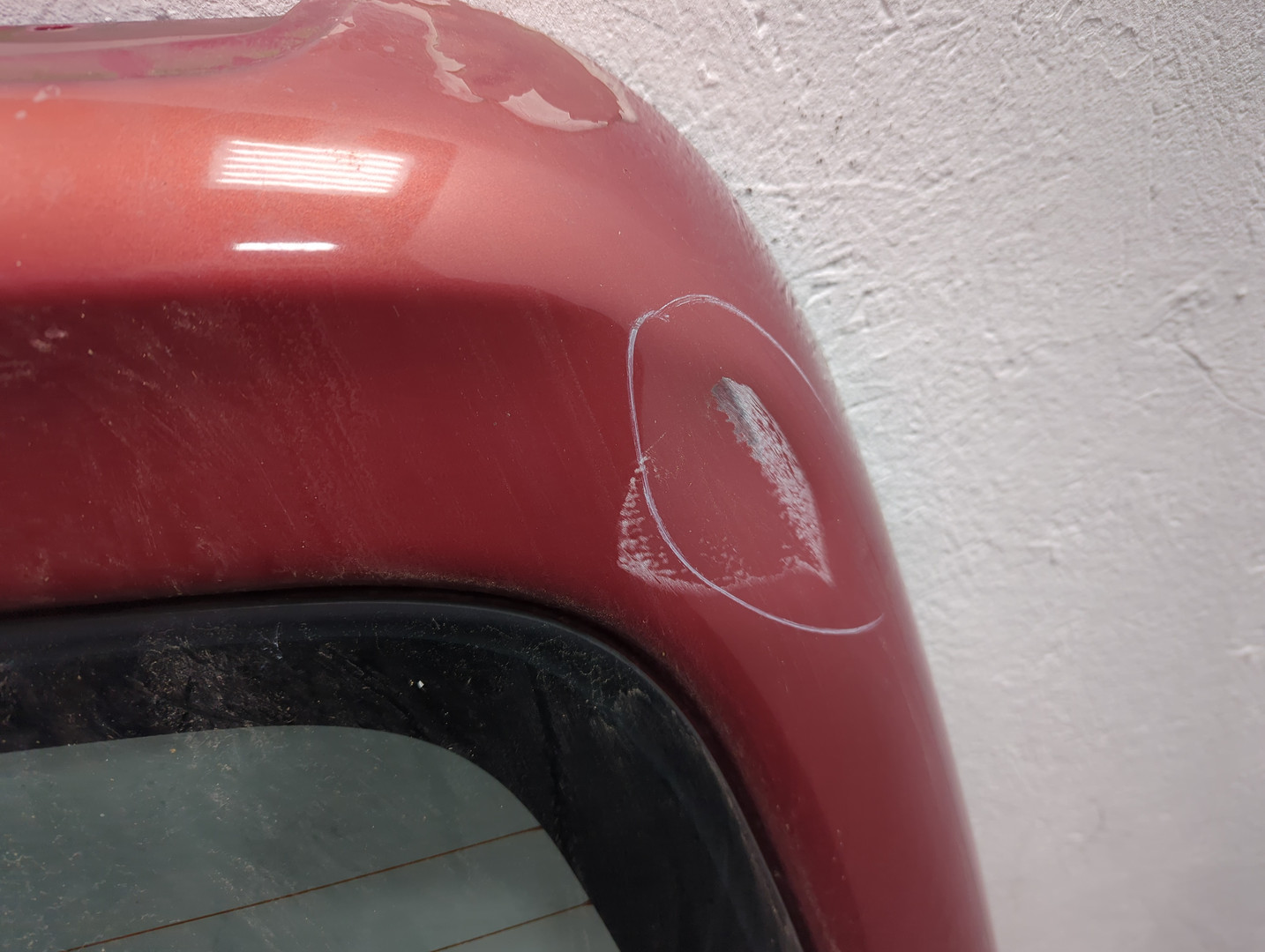 Дверь багажника