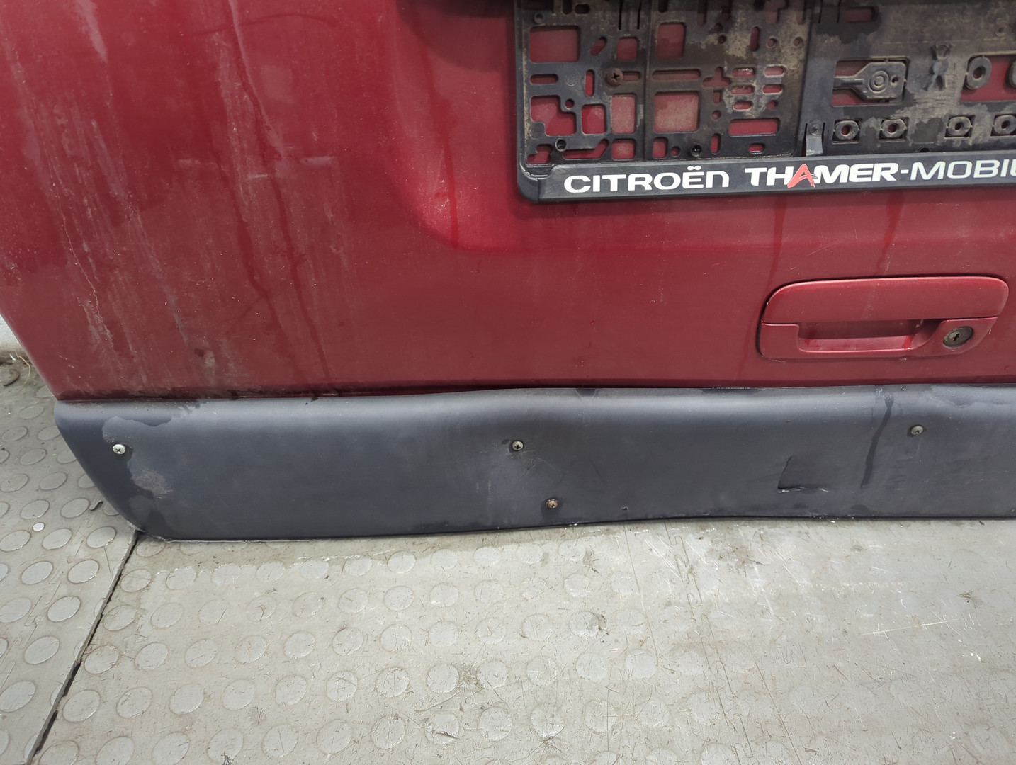 Дверь багажника