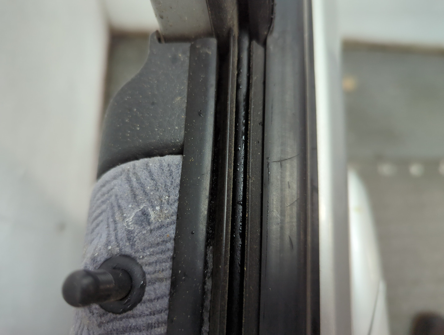 Дверь передняя левая