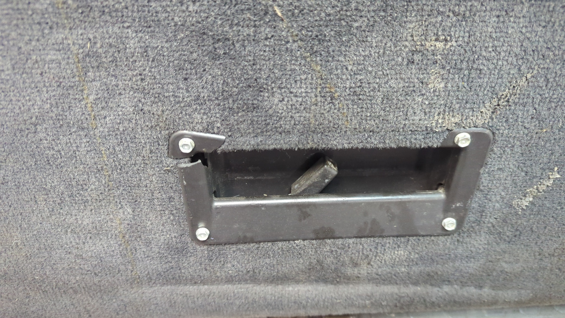 Дверь багажника