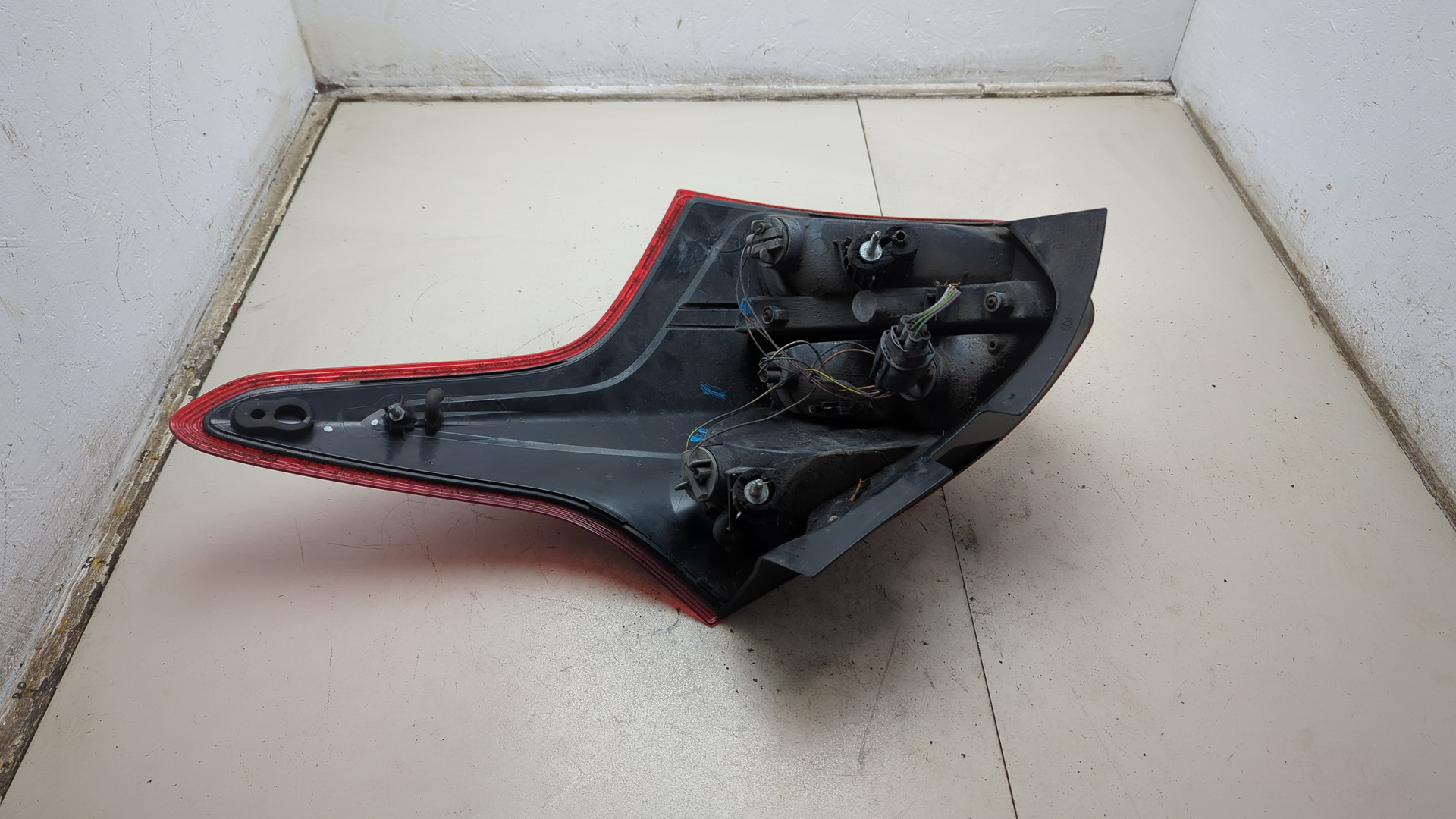 Фонарь задний левый