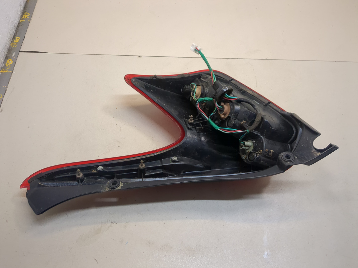 Фонарь задний левый