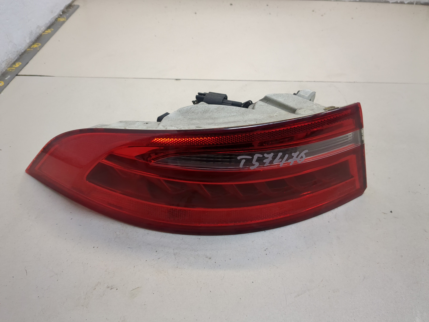 Фонарь задний левый