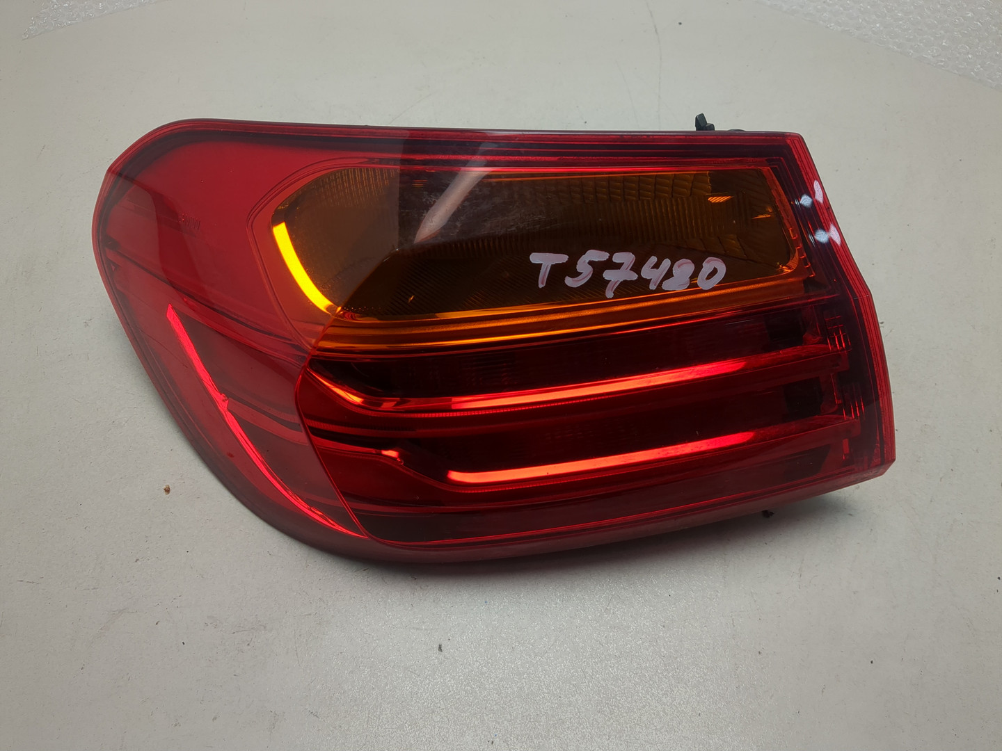 Фонарь задний левый