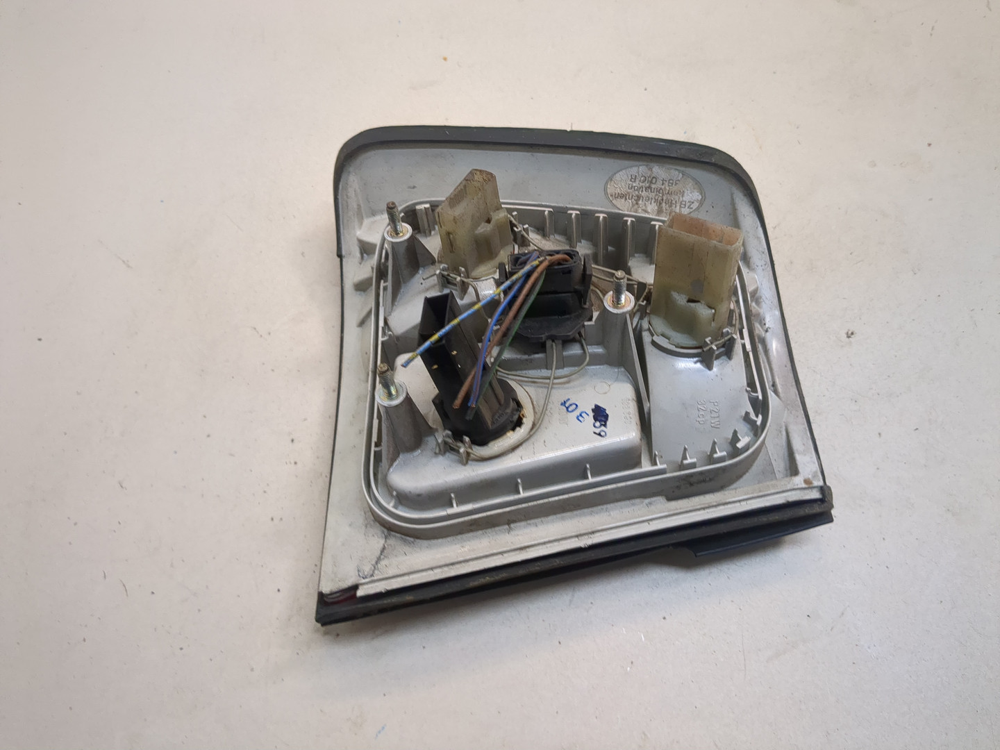 Фонарь задний правый